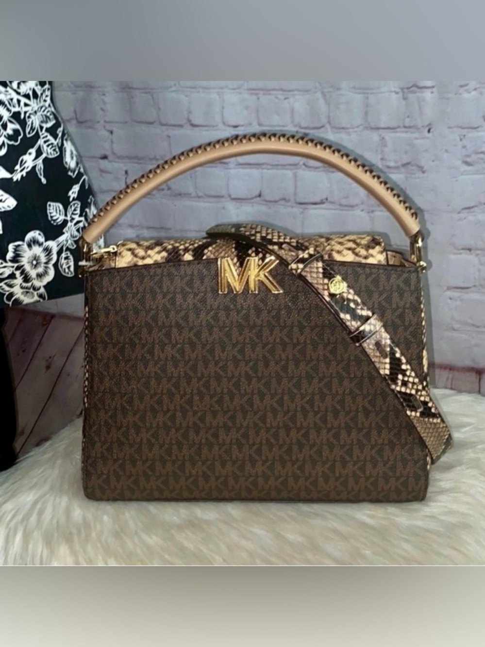 Michael Kors KARLIE Satchel/JET SET CHARM Continental Wallet 2pc Set - Picture 2 of 10